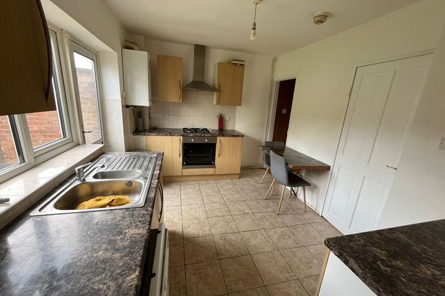 78, Rockingham Way, Stevenage photo 2