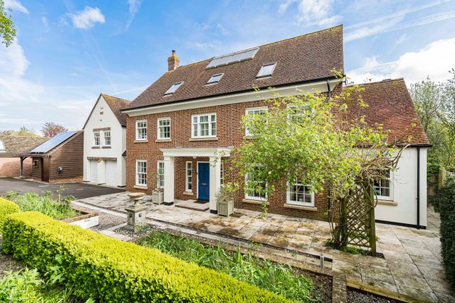 Detached house for sale in Lechlade Road, Faringdon, Oxfordshire