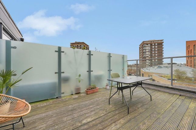 Flat 16, 40, Hackney Road, London photo 2