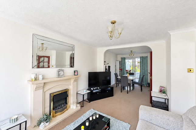 5, Hurst Close, Plymouth photo 3