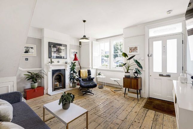 20, Gould Road, Twickenham photo 3