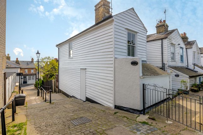 Thumbnail Cottage for sale in Norman Place, Church Hill, Leigh-On-Sea