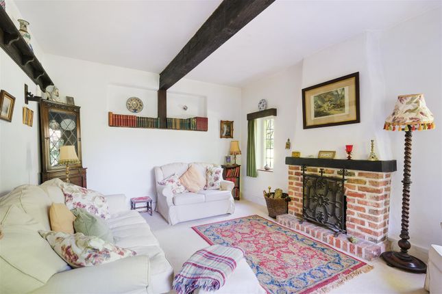Orchard Cottage, Rectory Road, Coulsdon photo 4