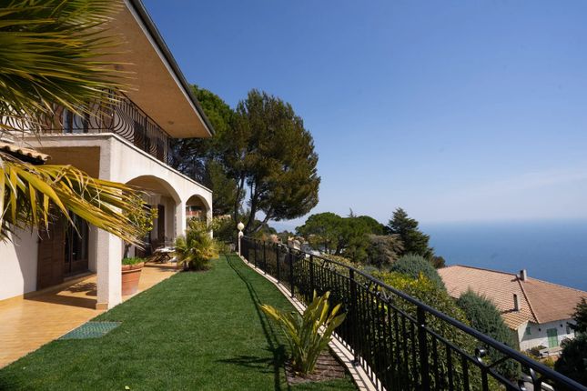 Thumbnail Villa for sale in La Turbie, Villefranche, Cap Ferrat Area, French Riviera