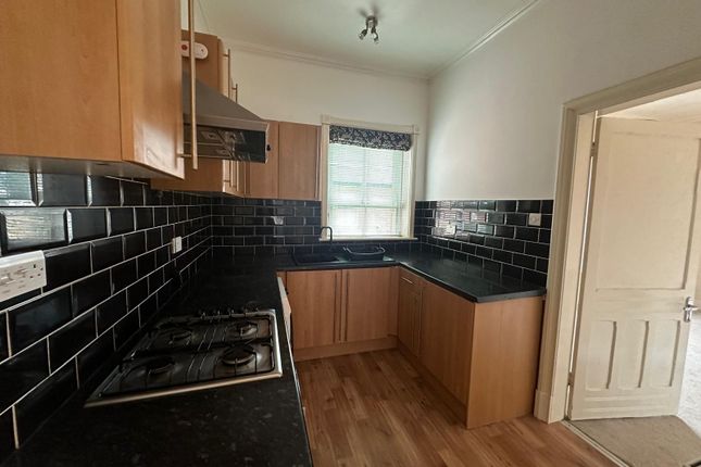 Flat 18 Sefton Court,, 42-44 North Promenade, Lytham St. Annes photo 3