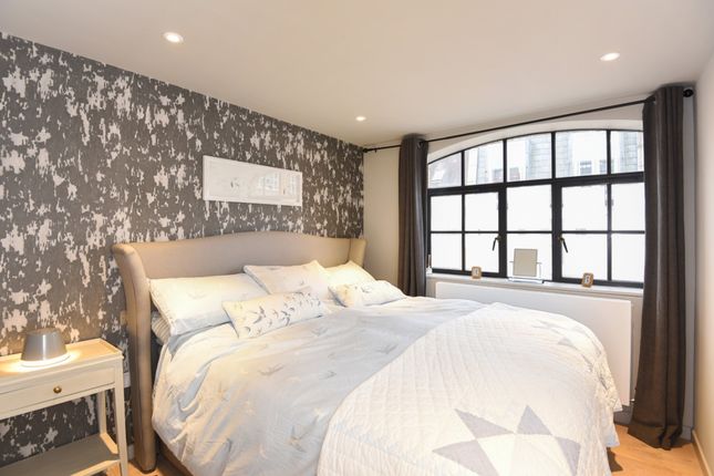 Flat 6, 8, Effie Road, London photo 3