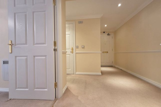 Flat 40, Churchill Lodge, 234 Sandbanks Road, Lilliput photo 3