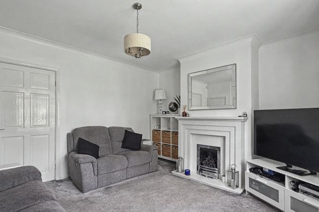 19, Acacia Avenue, Widnes photo 5