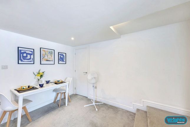 Flat 2 The Old Ship, Frome Road, Trowbridge photo 4