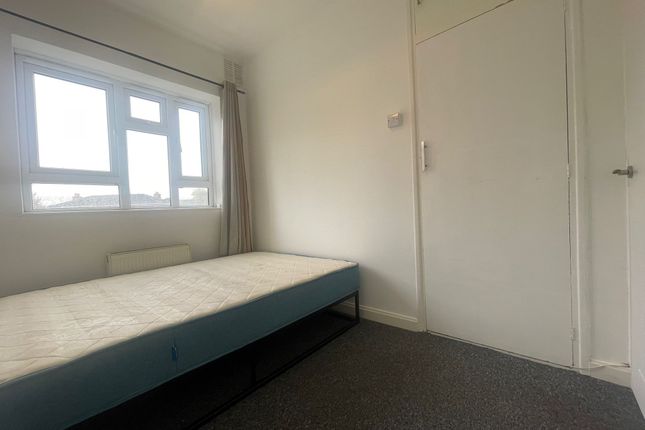 Flat 6, Langbourne House, London photo 5