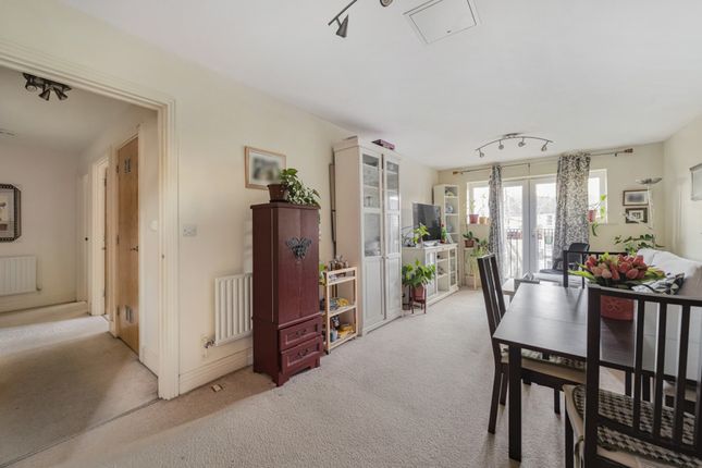 12, Albany House, Surbiton photo 3