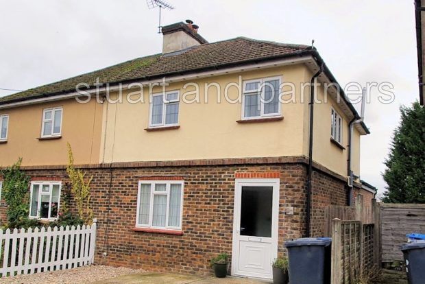 Thumbnail Semi-detached house to rent in Glebe Road, Cuckfield