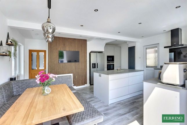 40 Kimberley Drive, (with Large Garden Studio), Lydney photo 4