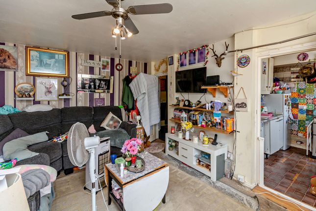 81, Cuffley Court, Hemel Hempstead photo 4