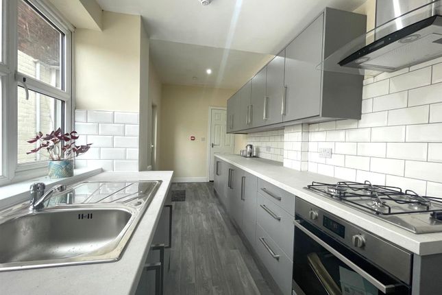648, Manchester Road, Westhoughton photo 2