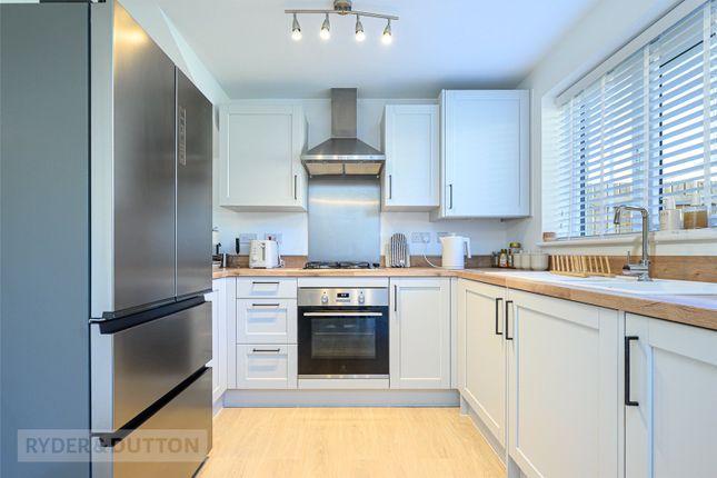 45, Cliffe Hill View, Huddersfield photo 4