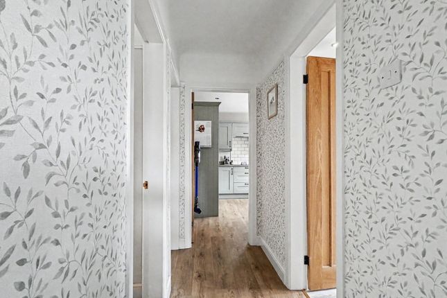 2, Clincton Close, Widnes photo 4