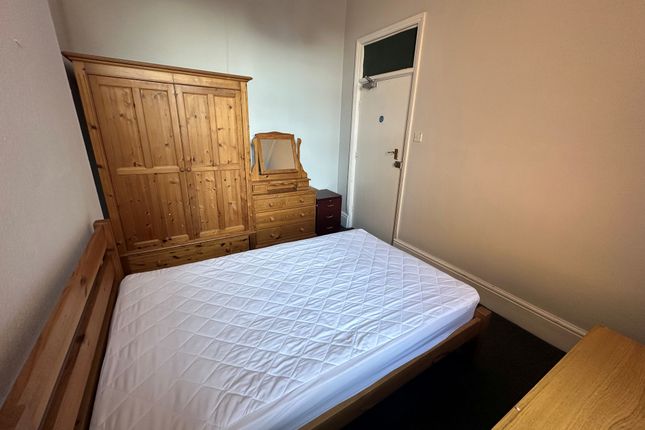 62, Leamington Spa photo 3