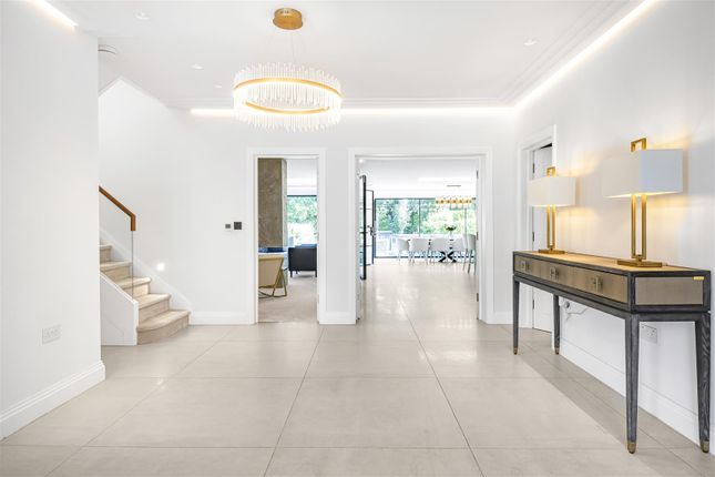 44a, Oakleigh Park South, Whetstone photo 2