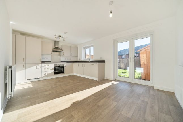 38, William Stanworth Grove, Priorslee, Telford photo 5