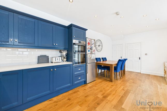 54, Adelaide Street, Fleetwood photo 3