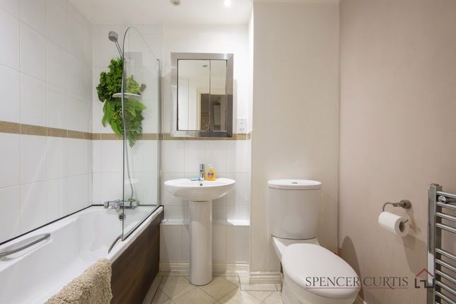 1, Oxford House, Barkingside photo 2