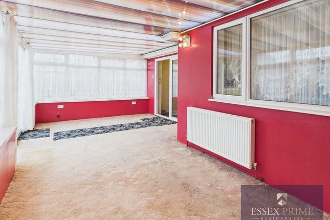 72, Jubilee Avenue, Great Clacton photo 3