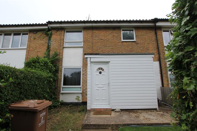 Thumbnail Detached house to rent in East Close, Stevenage