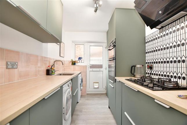 Thumbnail Maisonette for sale in Bardeswell Close, Brentwood, Essex