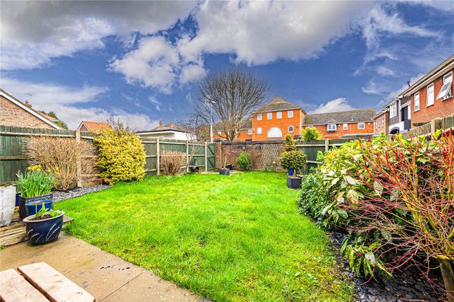 30, The Nurseries, Eaton Bray photo 4
