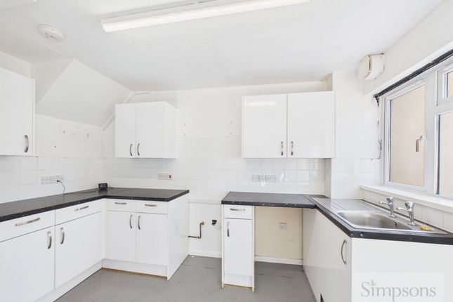 6 Pococks Close, Bampton photo 5