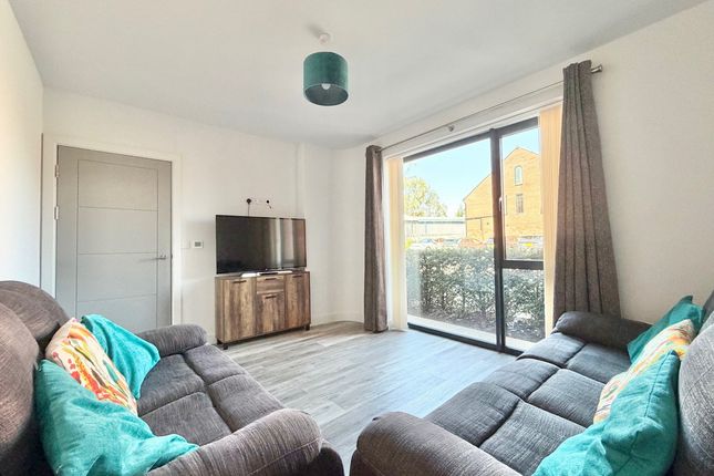 13, Heaton Grove, Stockport photo 4