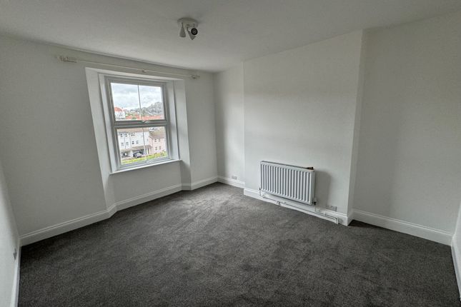 Flat to rent in Sol-Y-Mar, Roundham Road, Paignton, Devon
