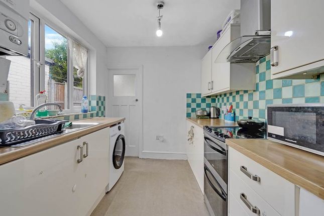 59, Gresham Road, London photo 3