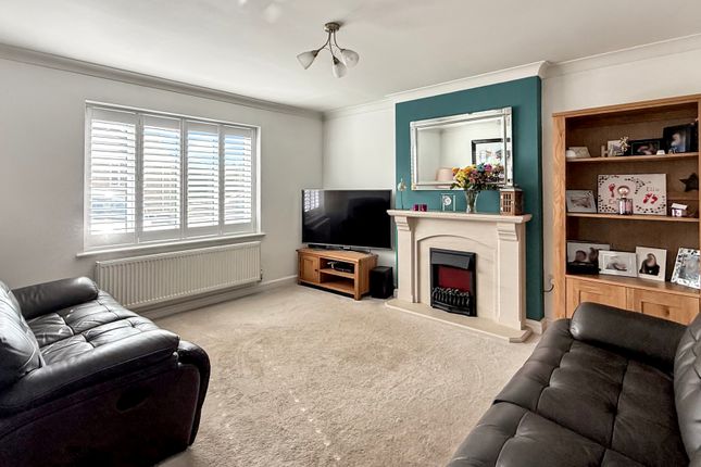 4, Kings Orchard, Warminster photo 3