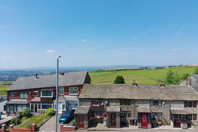 2-bed house on 34, Grains Bar, Oldham, £240,000