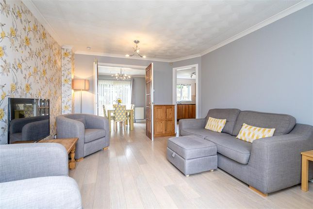 132, Hope Park Gardens, Bathgate photo 4