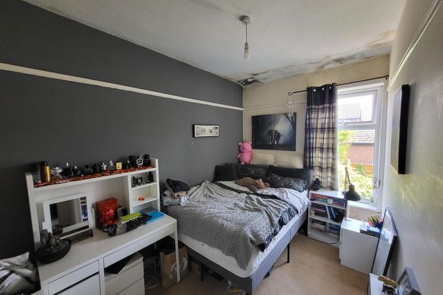 8 Elim Place, Blackburn photo 3