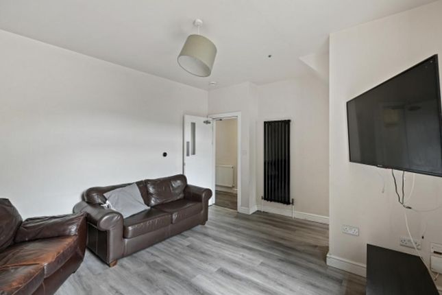 207, Cemetery Road, Sheffield photo 2