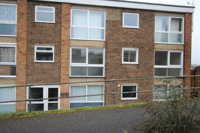 Thumbnail Flat to rent in Sedlescombe Gardens, St. Leonards-On-Sea