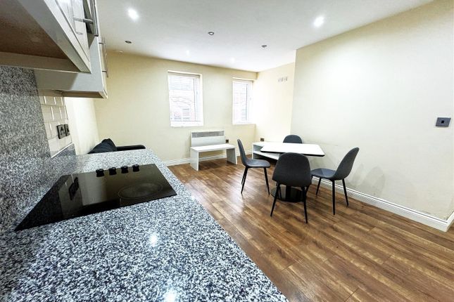 32 Brunswick Court, Leeds photo 2