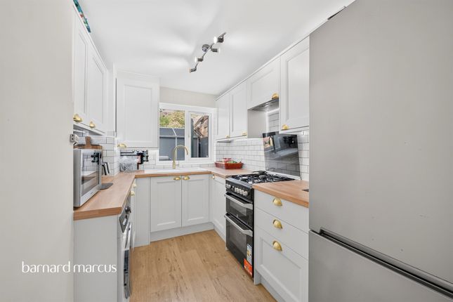31, Gainsborough Road, Epsom photo 4