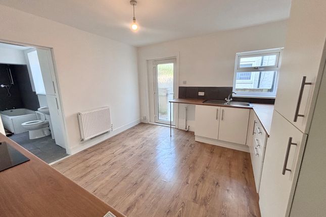 FLat 1, 65, Durham Street, HULL photo 3