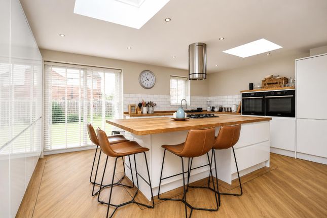 8, Lapwing Lane, Norton photo 4