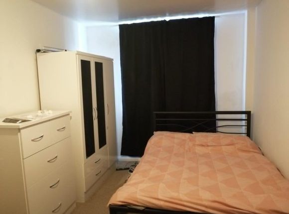 Thumbnail Room to rent in Boscobel Crescent, Wolverhampton, West Midlands