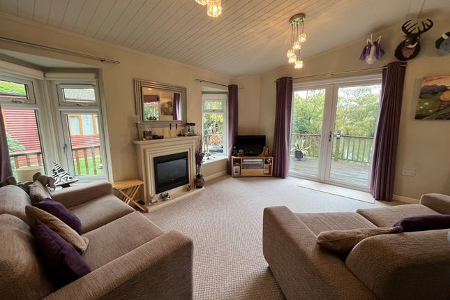 Mobile/park home for sale in Carlton Meres Park, Carlton, Saxmundham