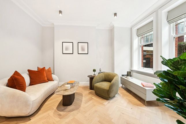 Flat 207 Hamlet Gardens, London photo 4