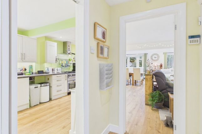 3, Downsview Road, Horsham photo 2