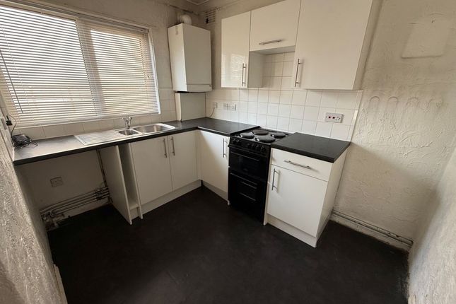 Flat 1, St Marys Court, Glamis Street, Bognor Regis photo 3