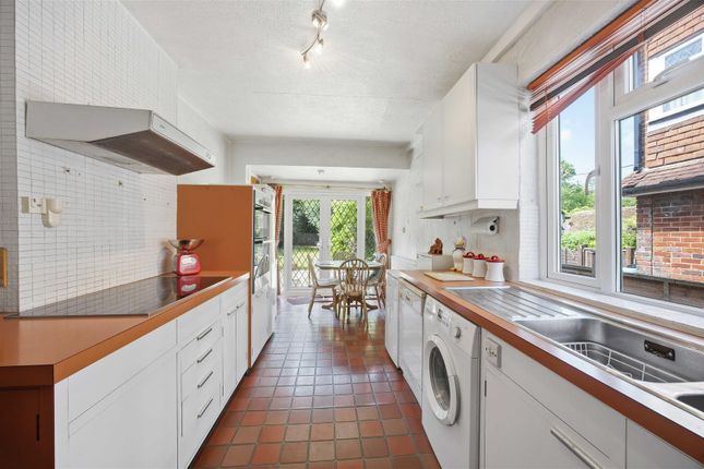 6, Broken Gate Lane, Denham photo 4